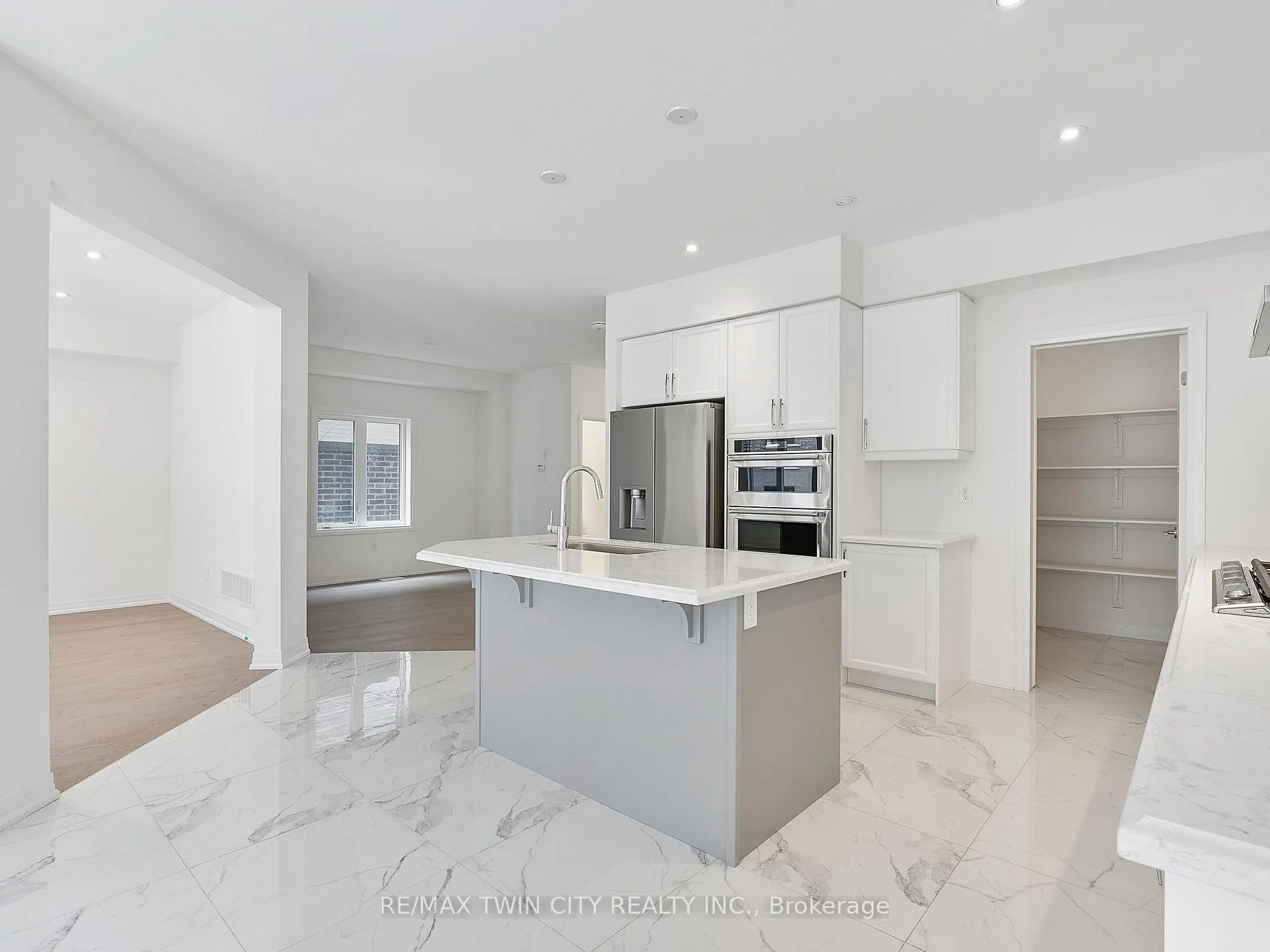 Photo 24 of 61 George Brier Drive E, Brant, Paris — HOMEH