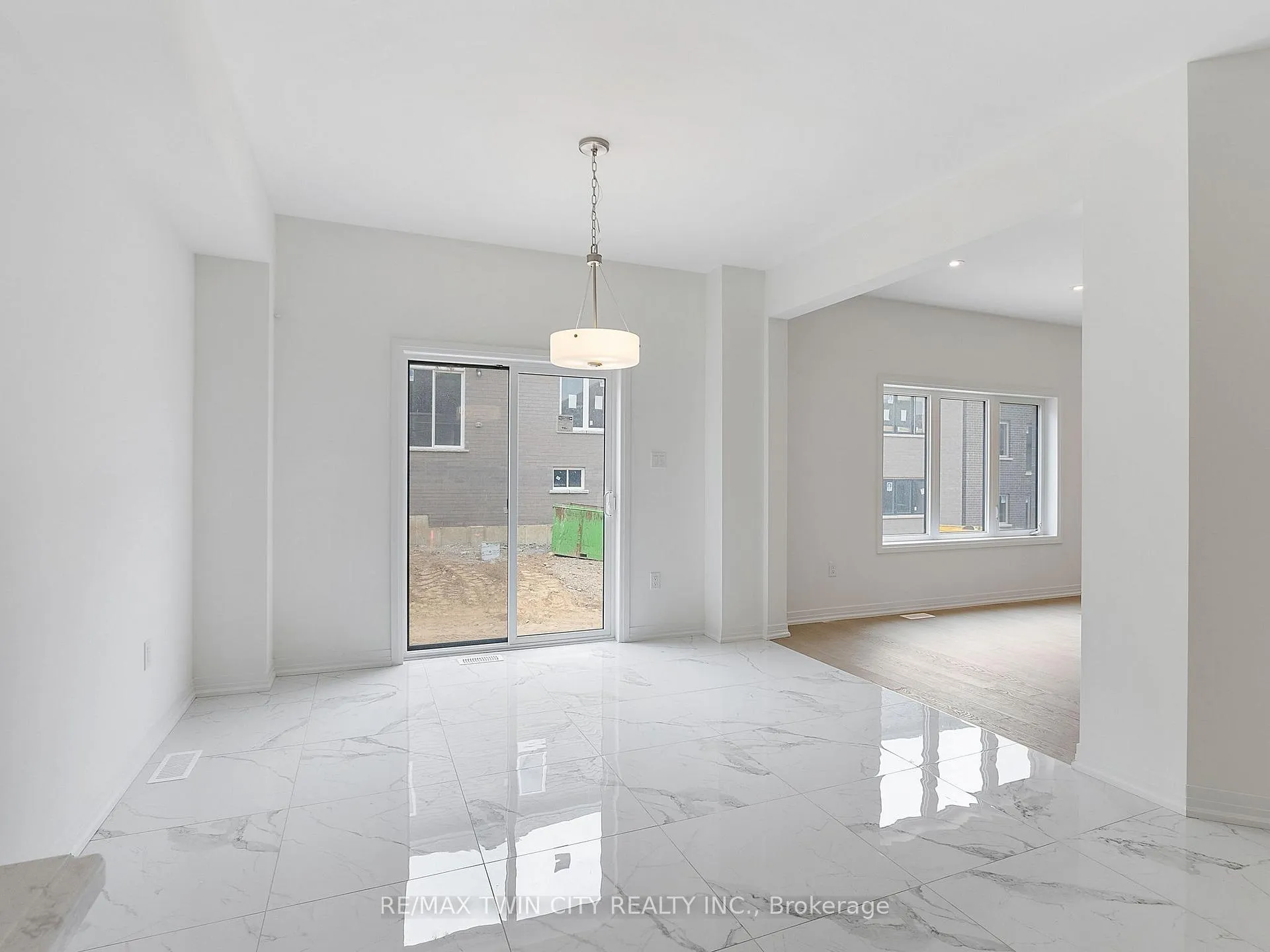 Photo 29 of 61 George Brier Drive E, Brant, Paris — HOMEH