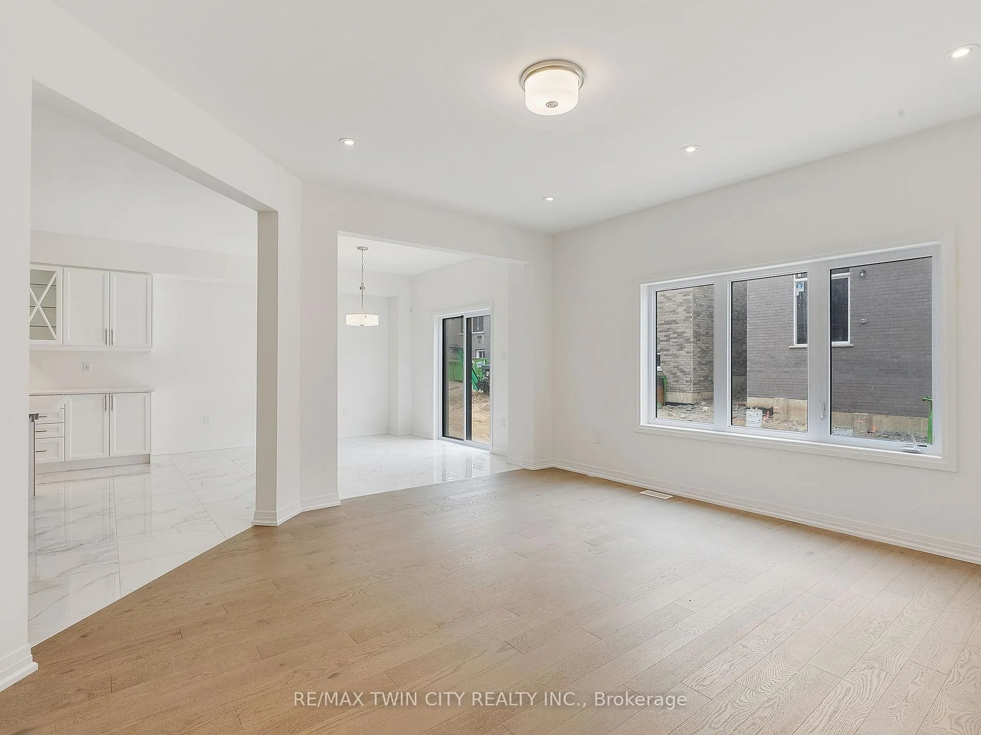 Photo 34 of 61 George Brier Drive E, Brant, Paris — HOMEH