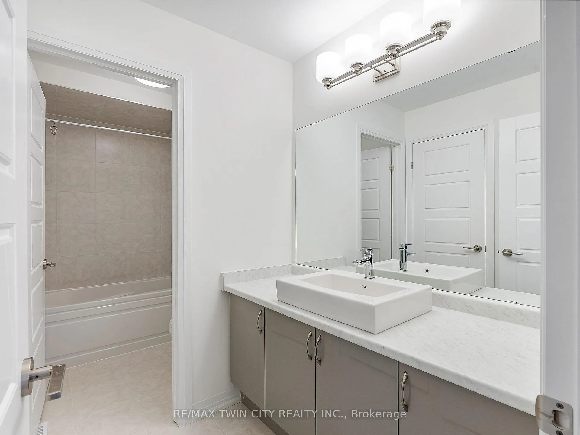 Photo 41 of 61 George Brier Drive E, Brant, Paris — HOMEH