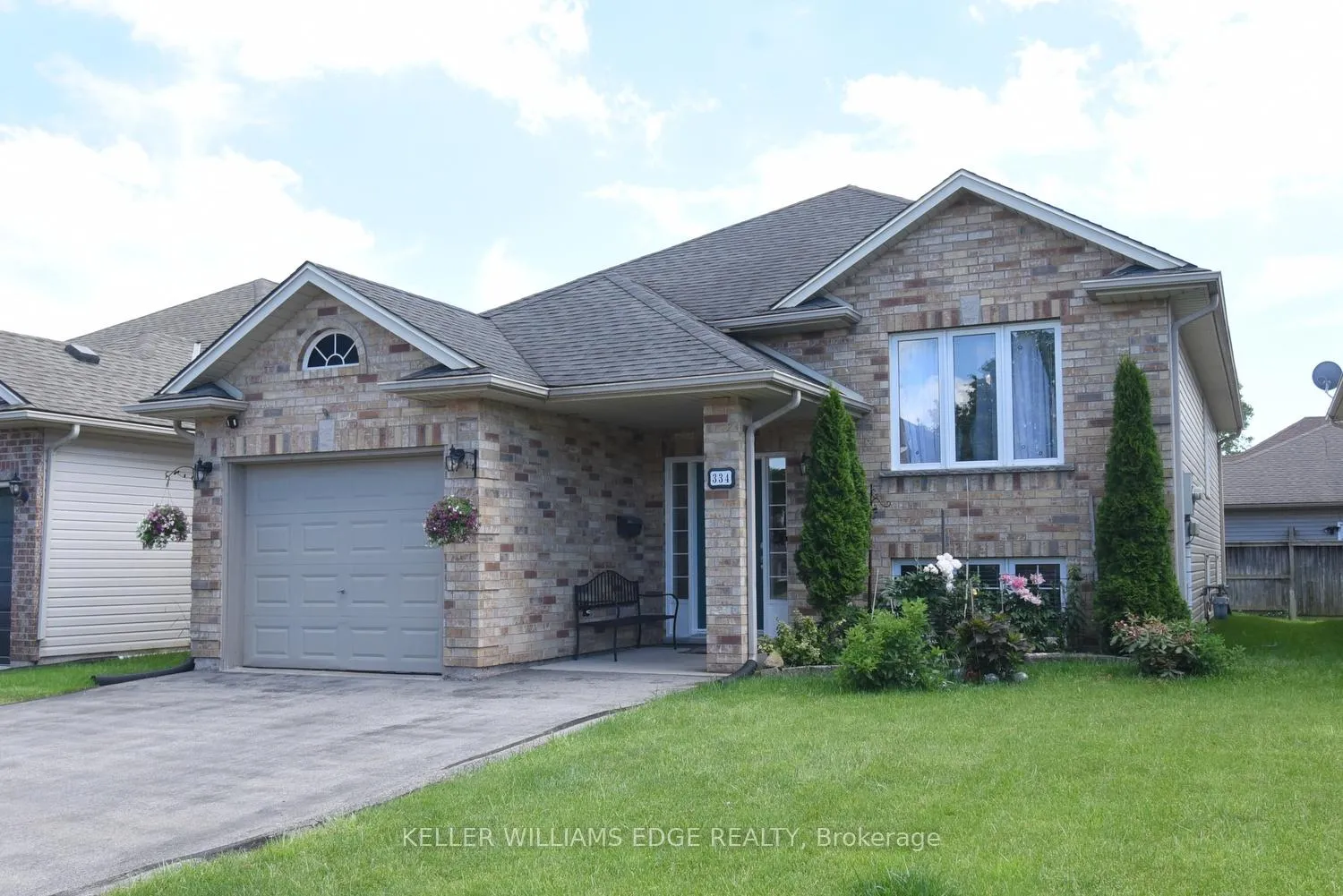 Photo 2 of 334 St Lawrence Drive, Welland, N. Welland — HOMEH