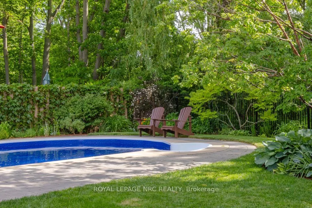 Photo 13 of 22 Butler Crescent, St. Catharines, Lakeshore — HOMEH