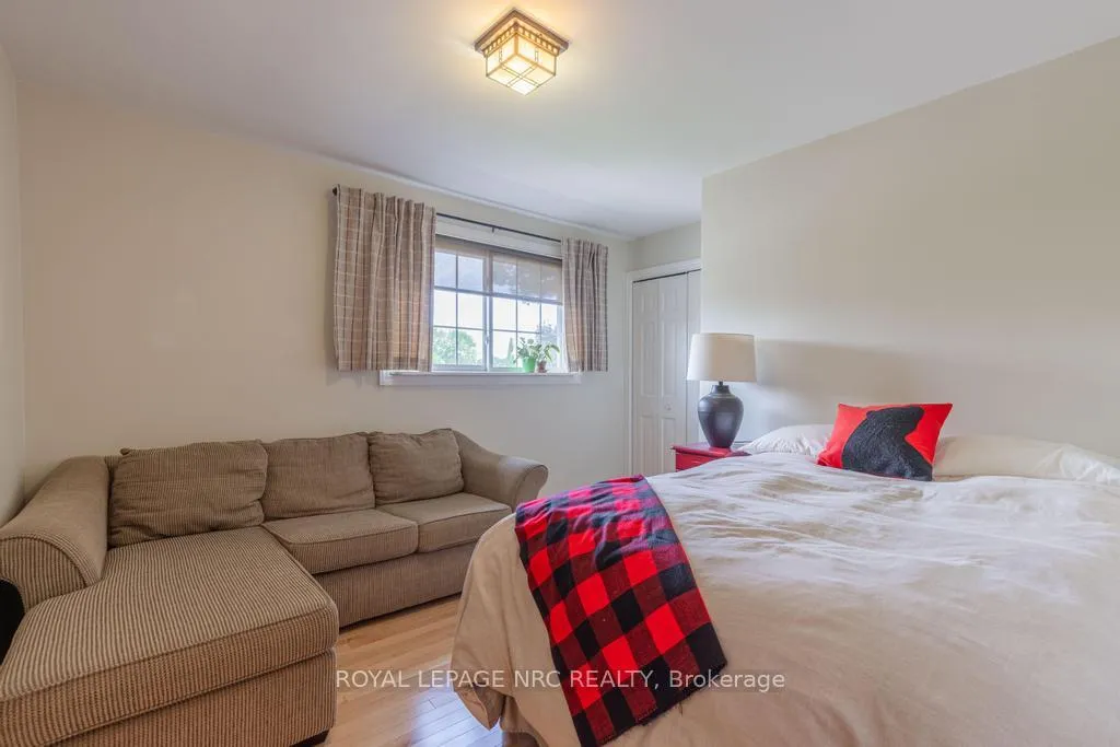 Photo 31 of 22 Butler Crescent, St. Catharines, Lakeshore — HOMEH