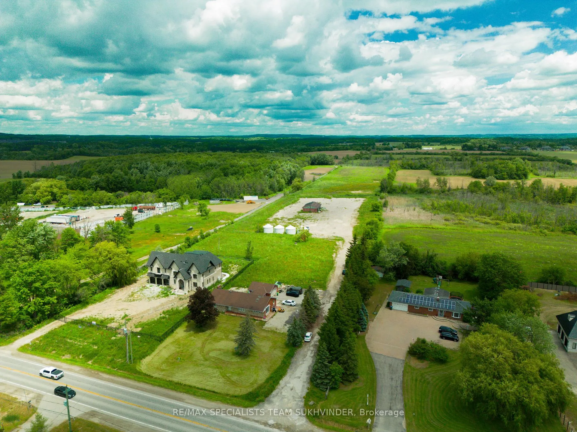 Photo 2 of 15245 Airport Road, Caledon, Rural Caledon — HOMEH