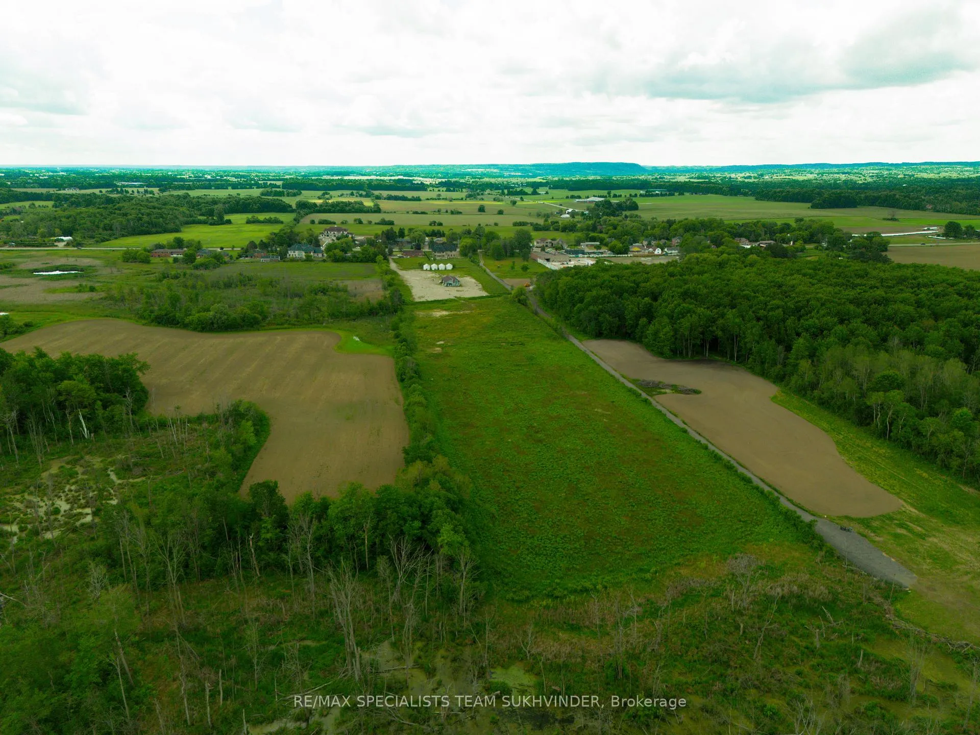 Photo 4 of 15245 Airport Road, Caledon, Rural Caledon — HOMEH