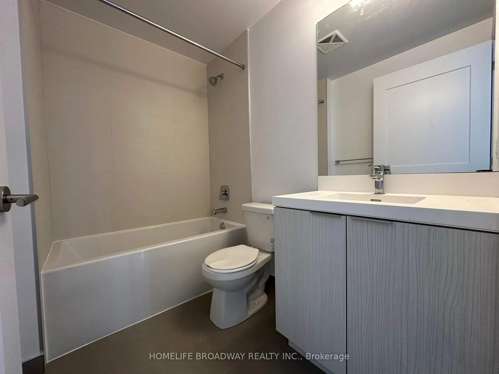 Photo 7 of Unit 3018, 50 Dunfield Avenue, Toronto, Mount Pleasant West — HOMEH