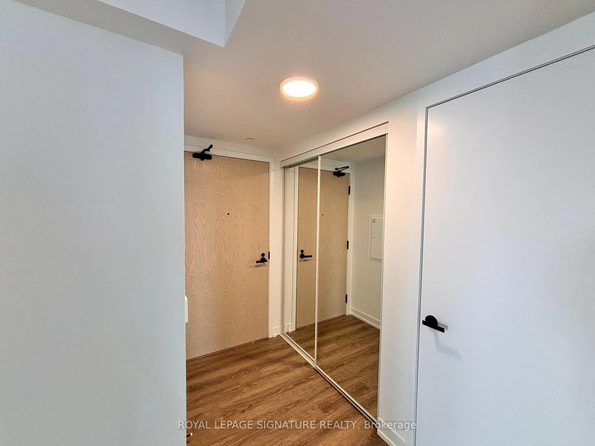 Photo 3 of 195 Commerce Street, Vaughan, Vaughan Corporate Centre — HOMEH