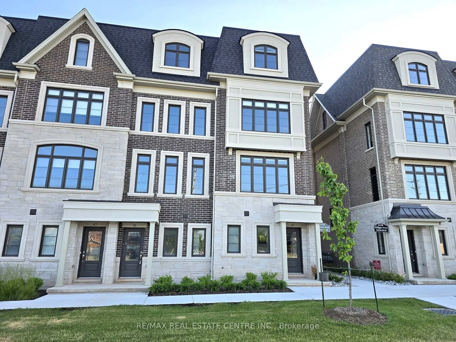Photo 2 of Unit 49, 2140 Trafalgar Road, Oakville, River Oaks — HOMEH