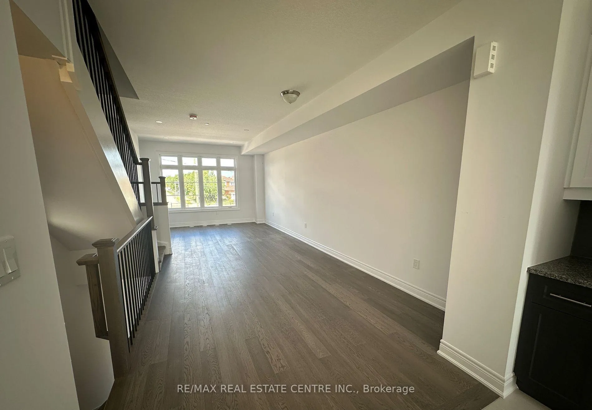 Photo 11 of Unit 49, 2140 Trafalgar Road, Oakville, River Oaks — HOMEH