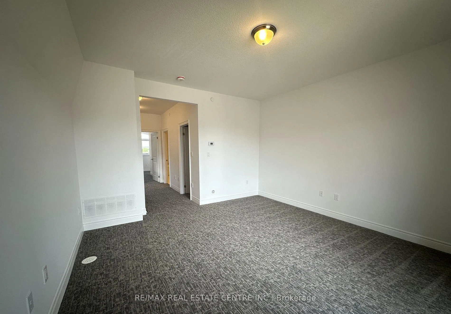 Photo 17 of Unit 49, 2140 Trafalgar Road, Oakville, River Oaks — HOMEH