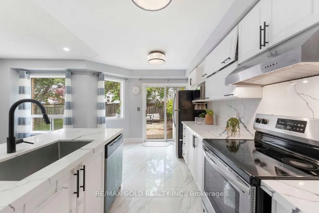 Photo 15 of 1201 Mowat Lane, Milton, Dempsey — HOMEH
