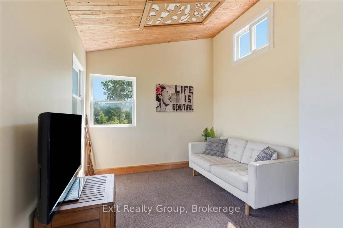 Photo 12 of 910 Rosebush Road, Quinte West, Sidney Ward — HOMEH