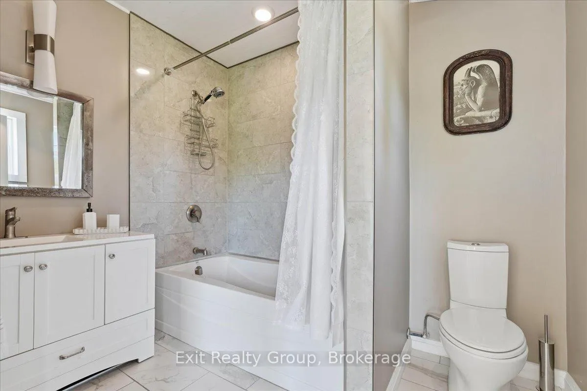 Photo 14 of 910 Rosebush Road, Quinte West, Sidney Ward — HOMEH