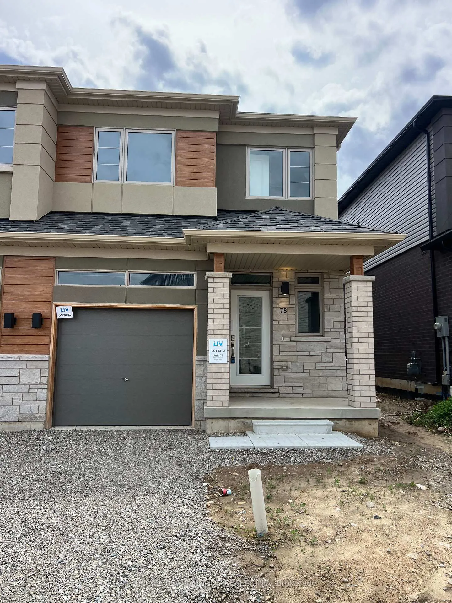 Front of Unit 78, 660 Colborne Street W