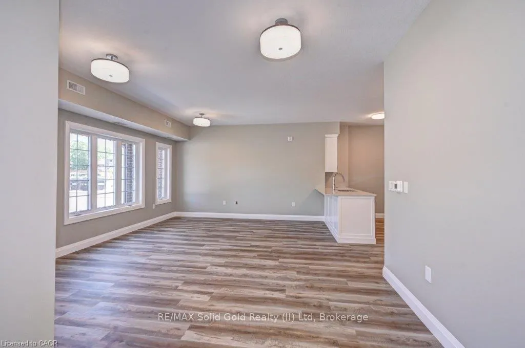 Photo 4 of Unit 2, 33 Murray Court, Perth East, Milverton — HOMEH