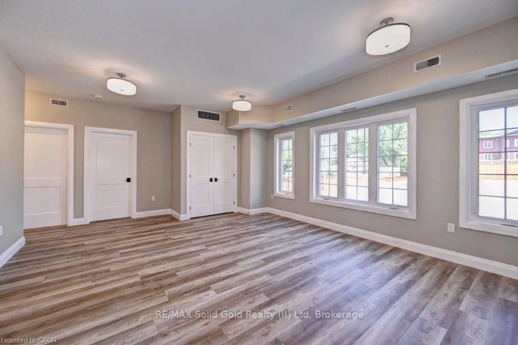 Photo 5 of Unit 2, 33 Murray Court, Perth East, Milverton — HOMEH