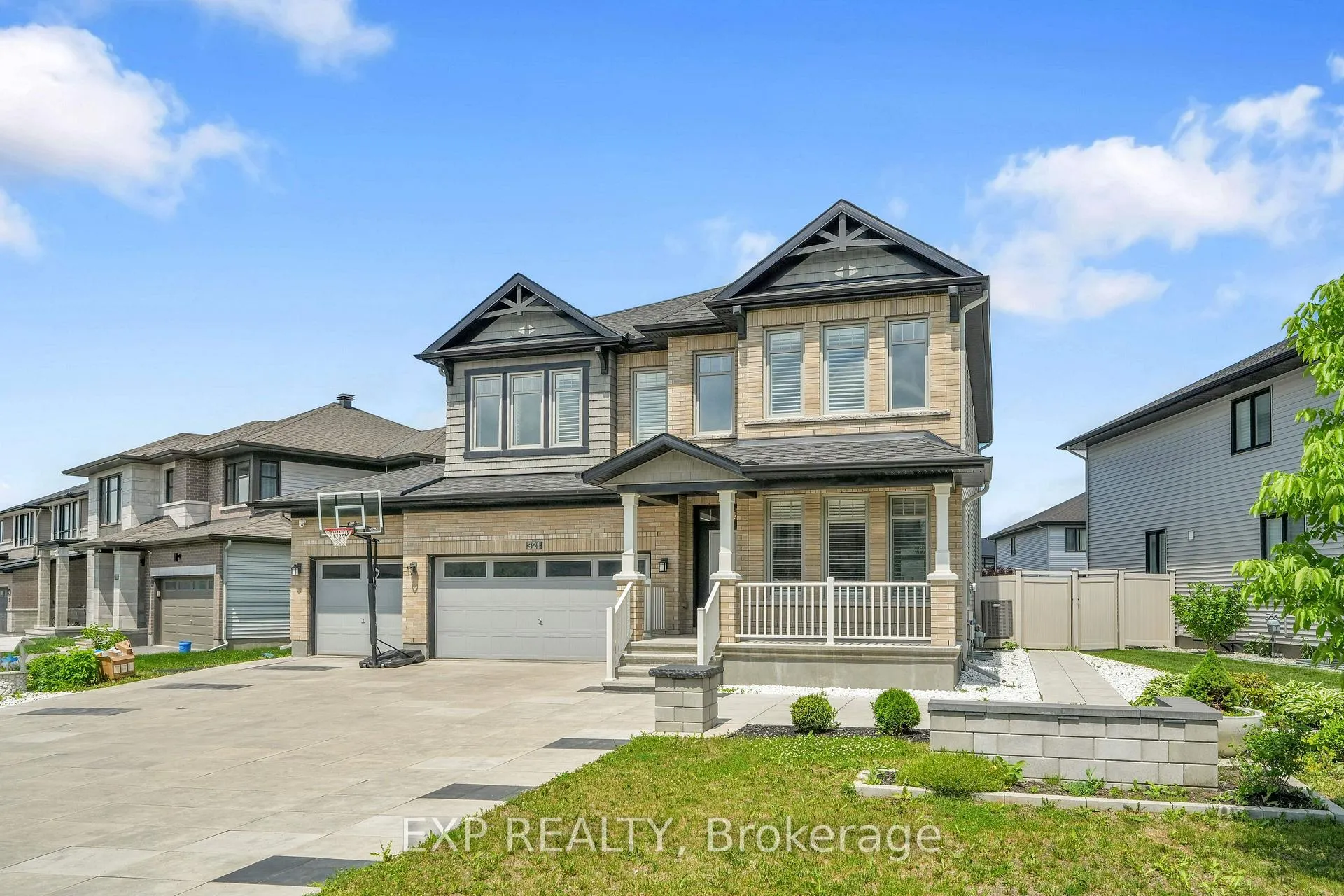 Photo 3 of 321 Serenade Crescent, Ottawa, Riverside South/Gloucester Glen — HOMEH