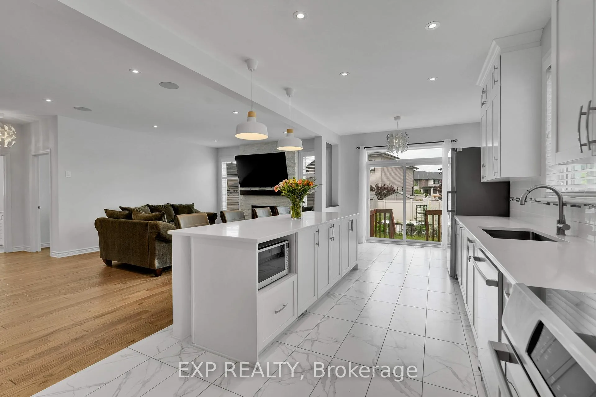 Photo 17 of 321 Serenade Crescent, Ottawa, Riverside South/Gloucester Glen — HOMEH