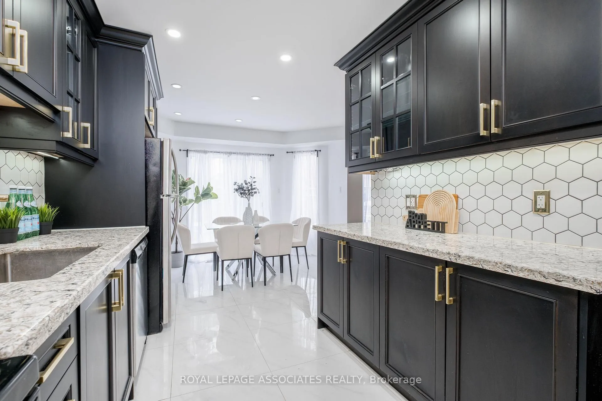 Photo 12 of 14 Clandfield Street, Markham, Rouge River Estates — HOMEH