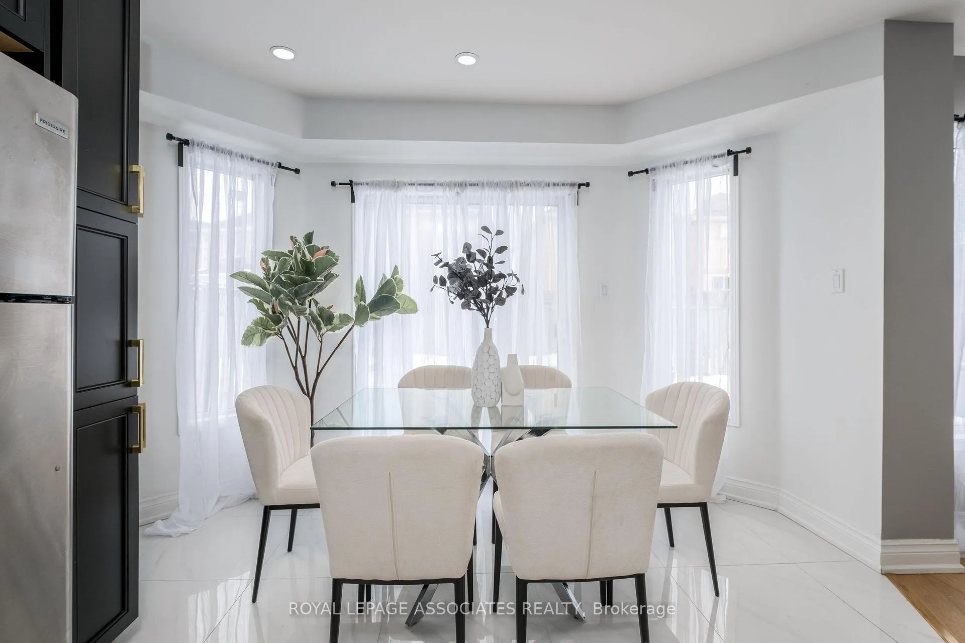 Photo 17 of 14 Clandfield Street, Markham, Rouge River Estates — HOMEH