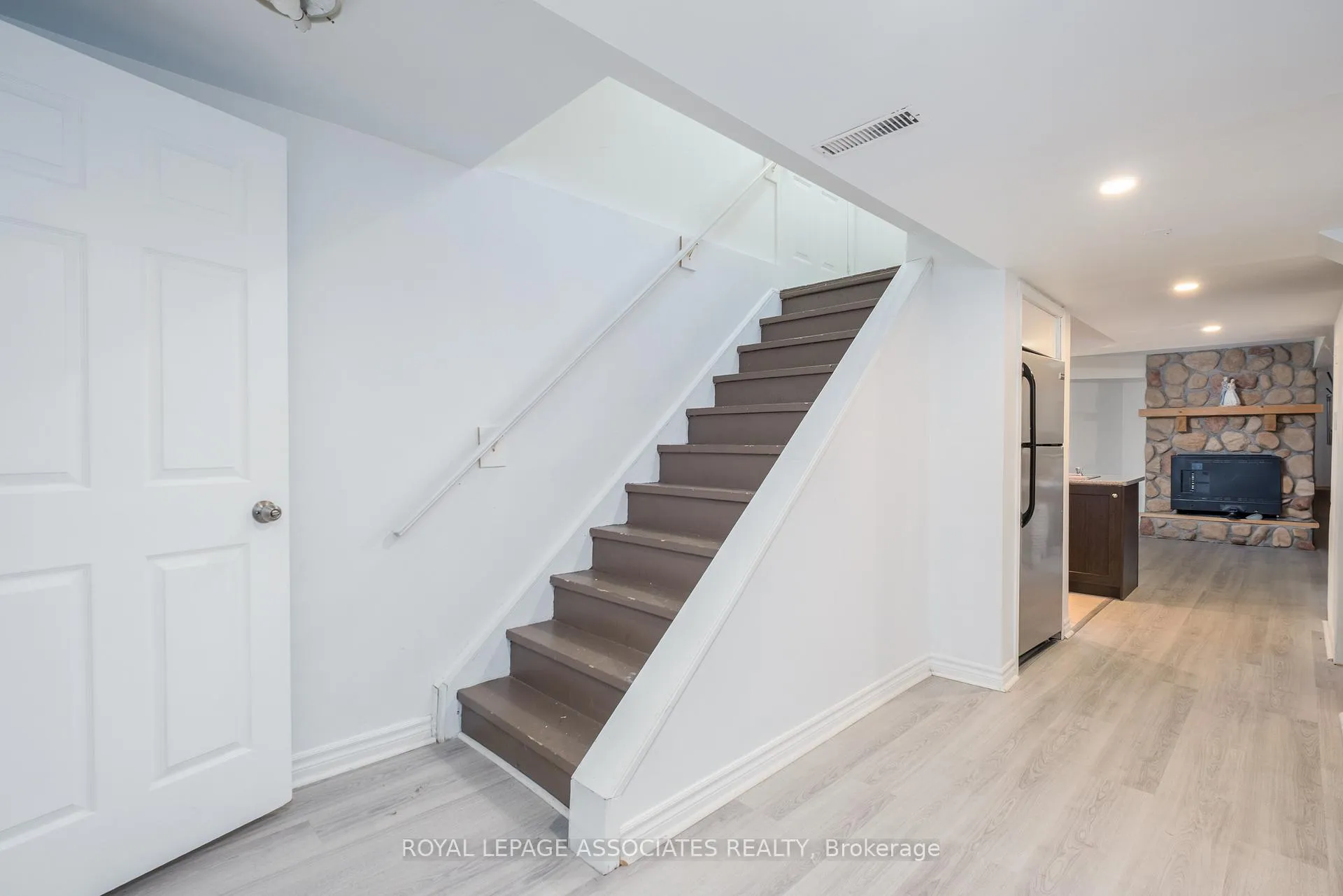 Photo 33 of 14 Clandfield Street, Markham, Rouge River Estates — HOMEH