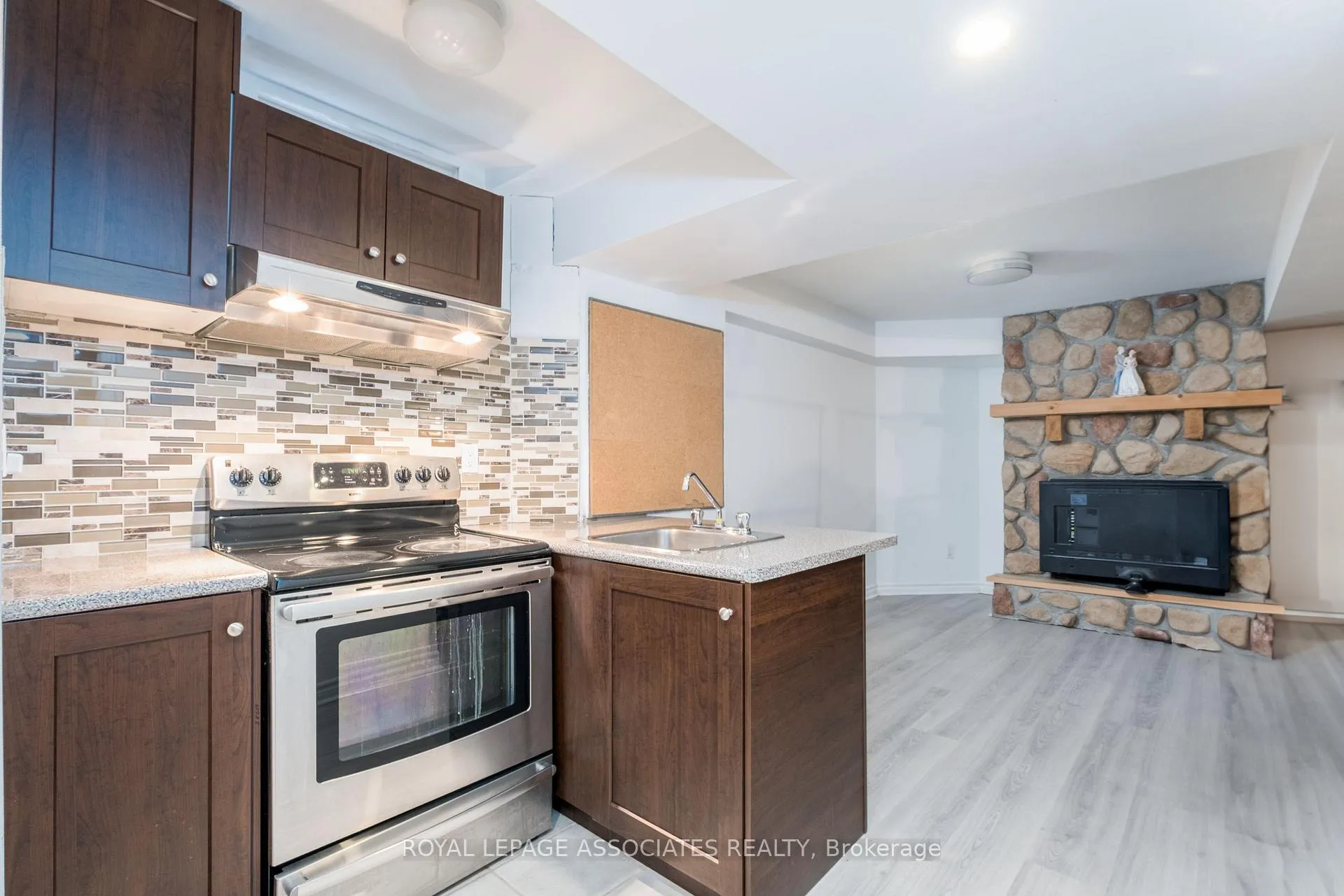 Photo 36 of 14 Clandfield Street, Markham, Rouge River Estates — HOMEH
