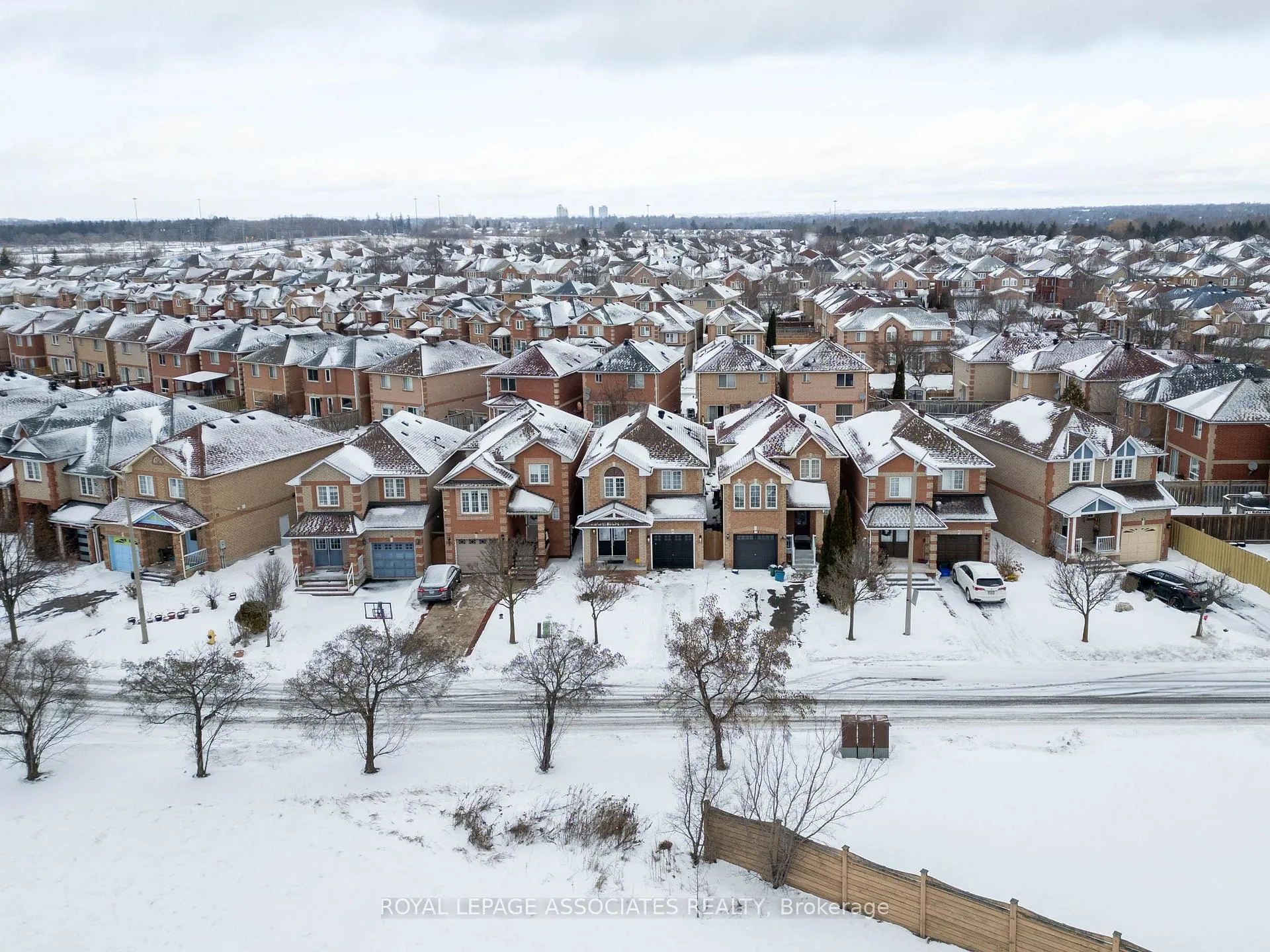 Photo 48 of 14 Clandfield Street, Markham, Rouge River Estates — HOMEH
