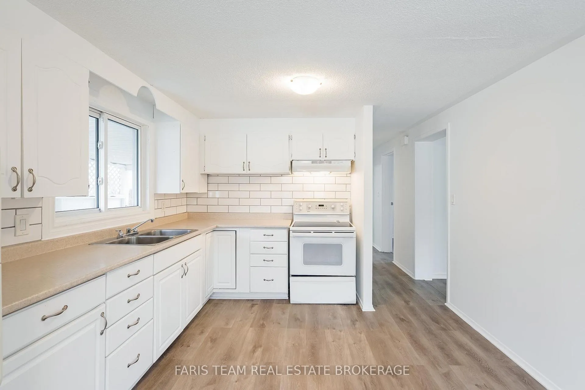 Photo 5 of 472 William Street, Midland — HOMEH