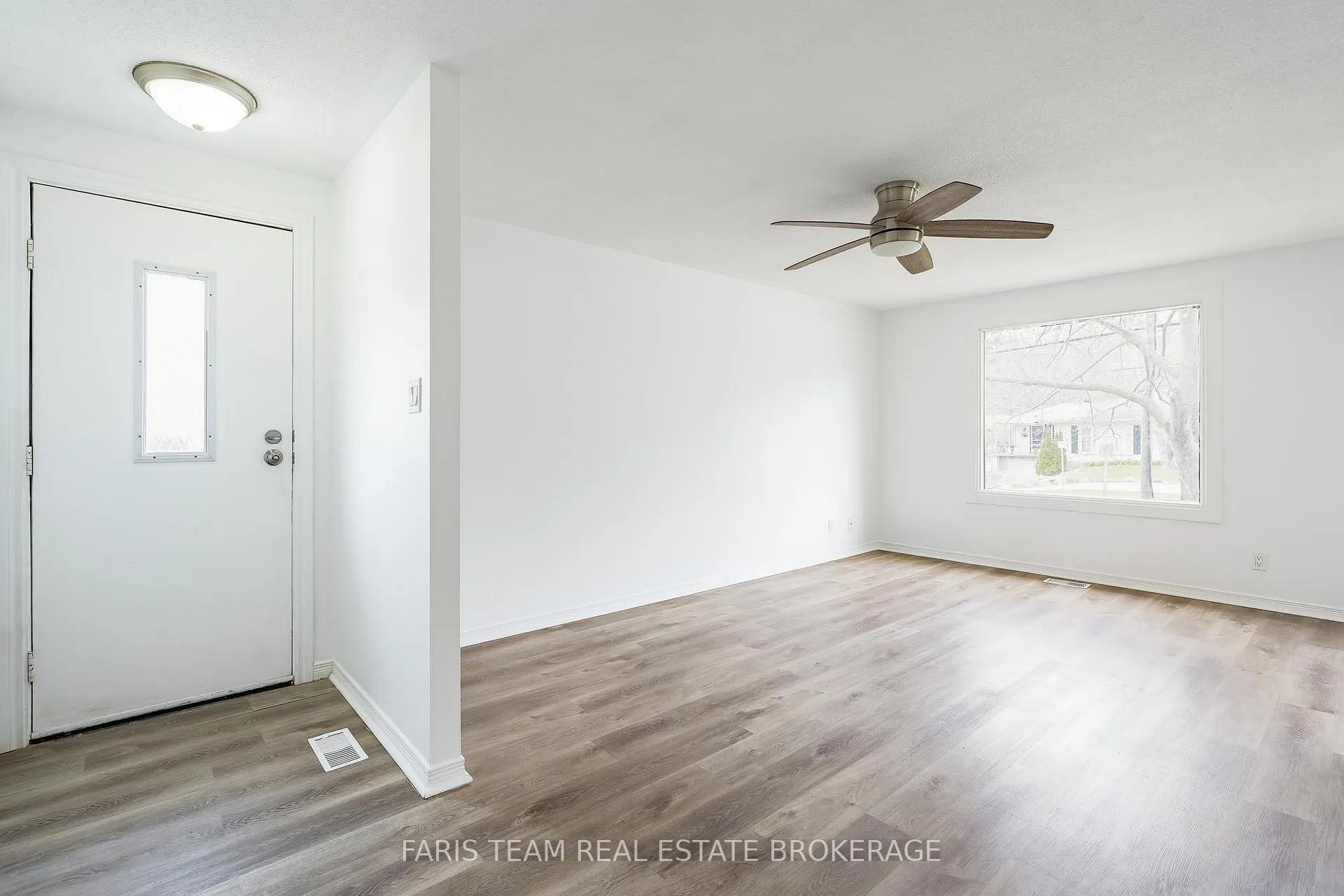 Photo 10 of 472 William Street, Midland — HOMEH