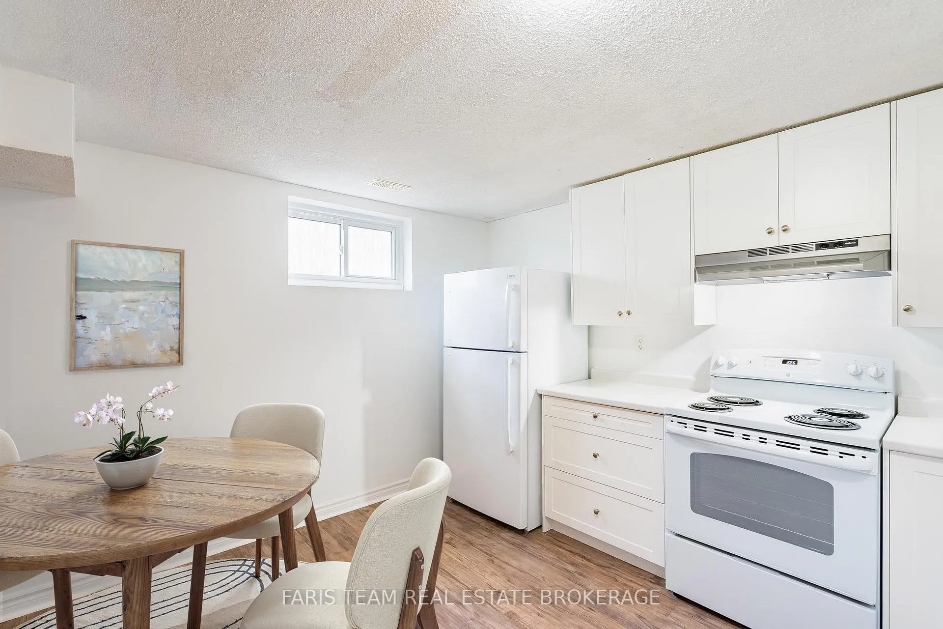 Photo 21 of 472 William Street, Midland — HOMEH