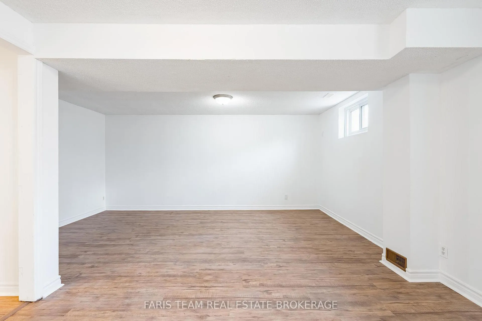 Photo 23 of 472 William Street, Midland — HOMEH