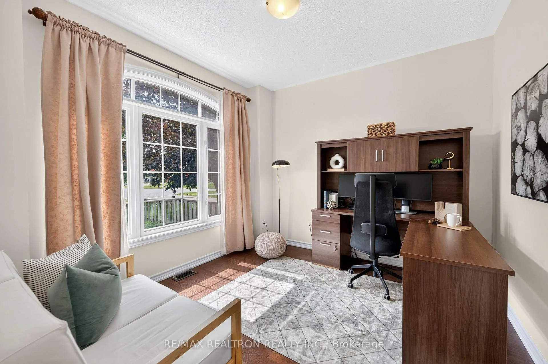 Photo 14 of 43 Keeble Crescent, Ajax, Central — HOMEH