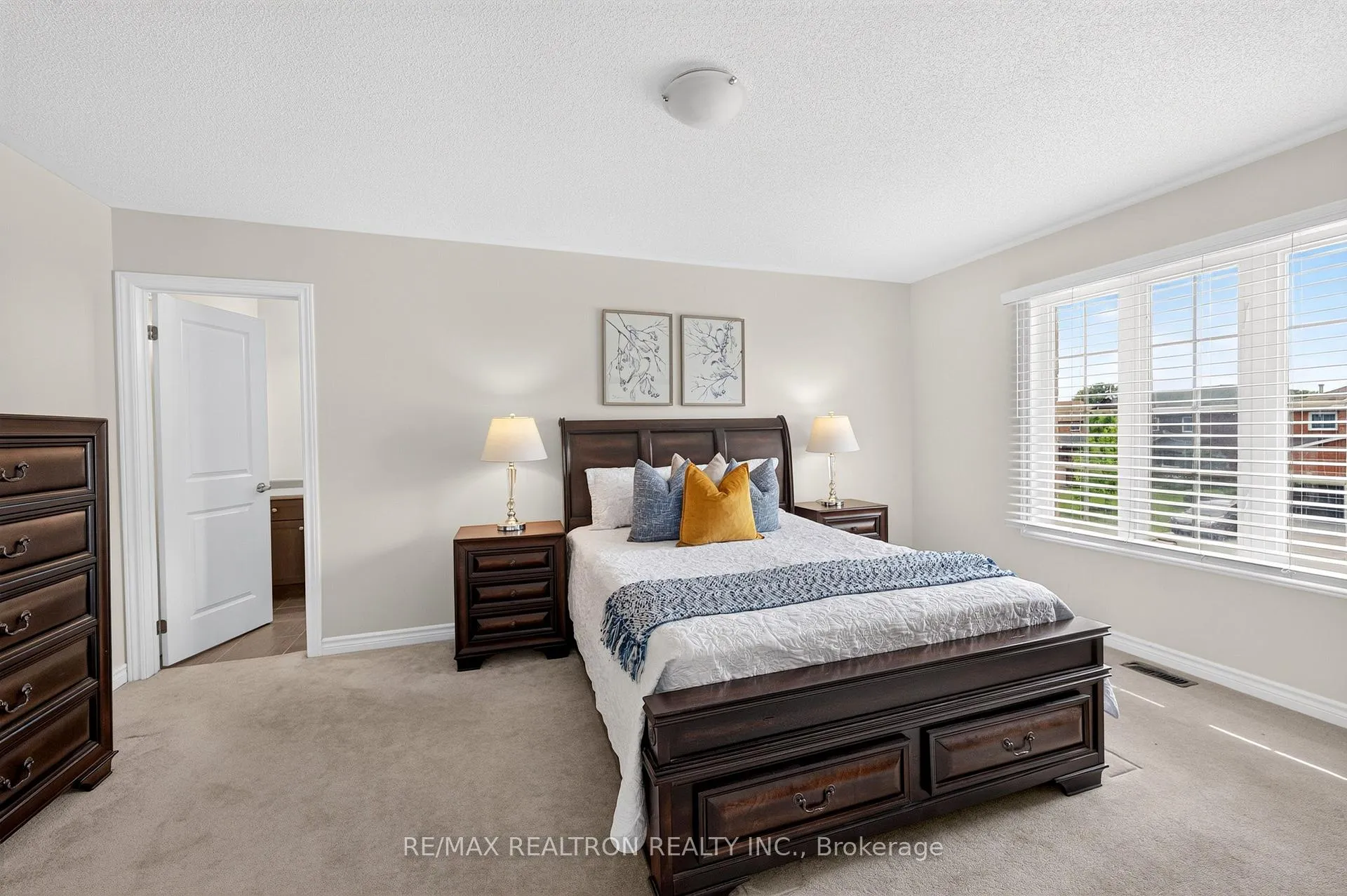 Photo 21 of 43 Keeble Crescent, Ajax, Central — HOMEH
