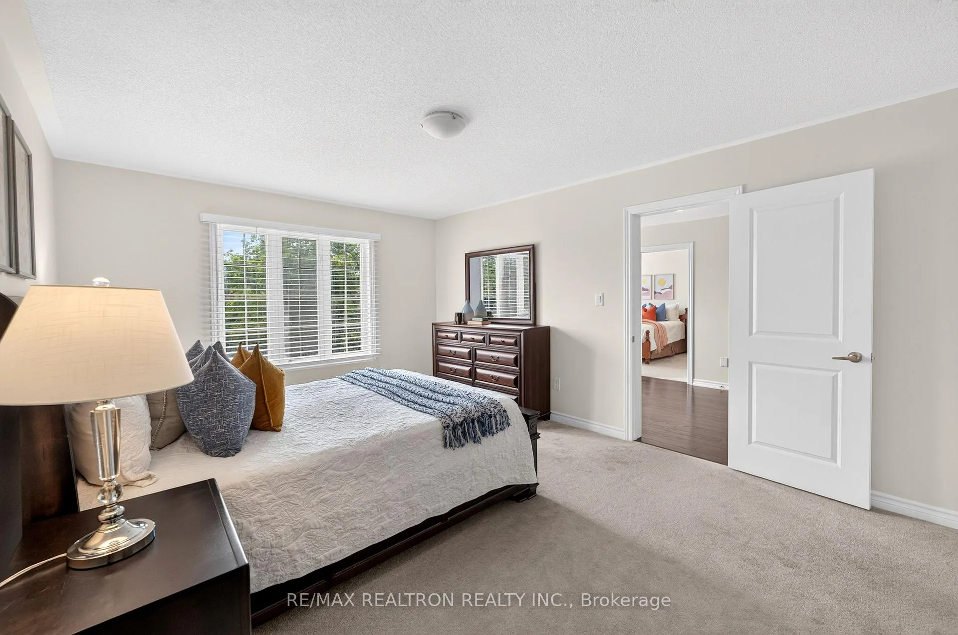 Photo 22 of 43 Keeble Crescent, Ajax, Central — HOMEH