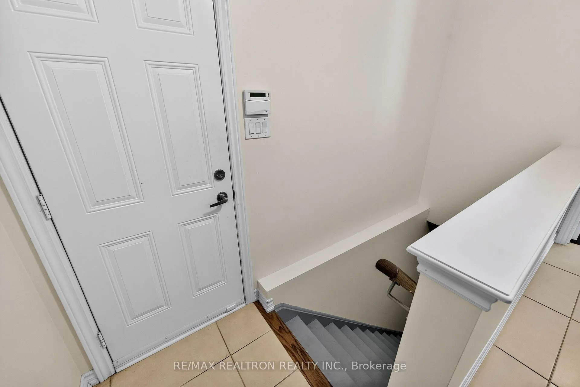 Photo 30 of 43 Keeble Crescent, Ajax, Central — HOMEH