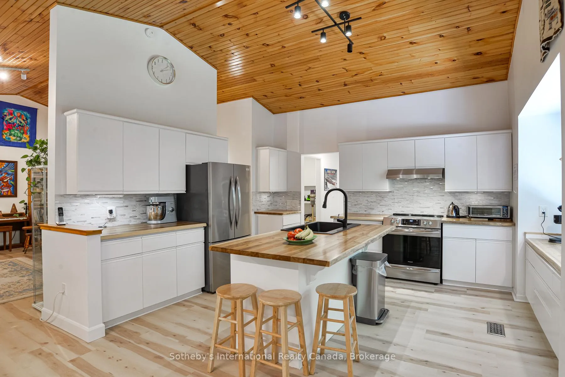 Photo 13 of 200 Tiffany Trail, Gravenhurst, Muskoka (S) — HOMEH