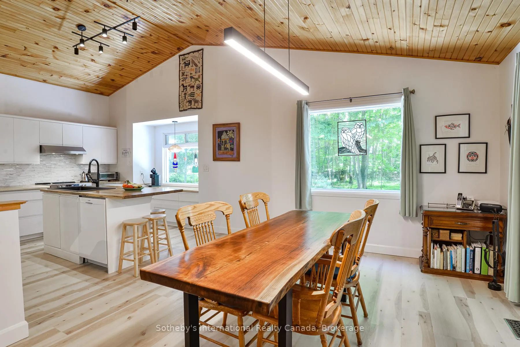 Photo 16 of 200 Tiffany Trail, Gravenhurst, Muskoka (S) — HOMEH