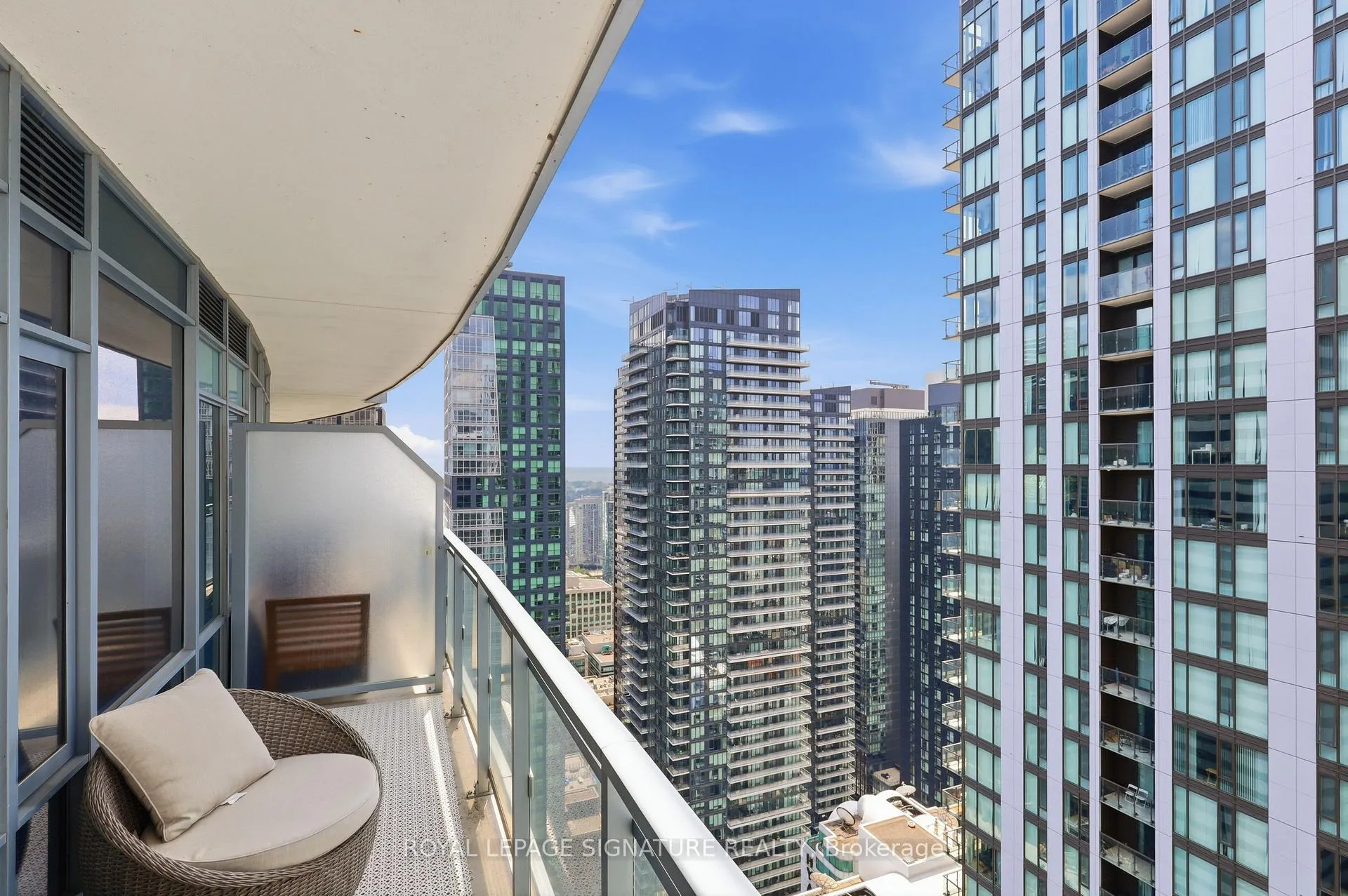 Photo 16 of Unit 3801, 21 Widmer Street, Toronto, Waterfront Communities — HOMEH