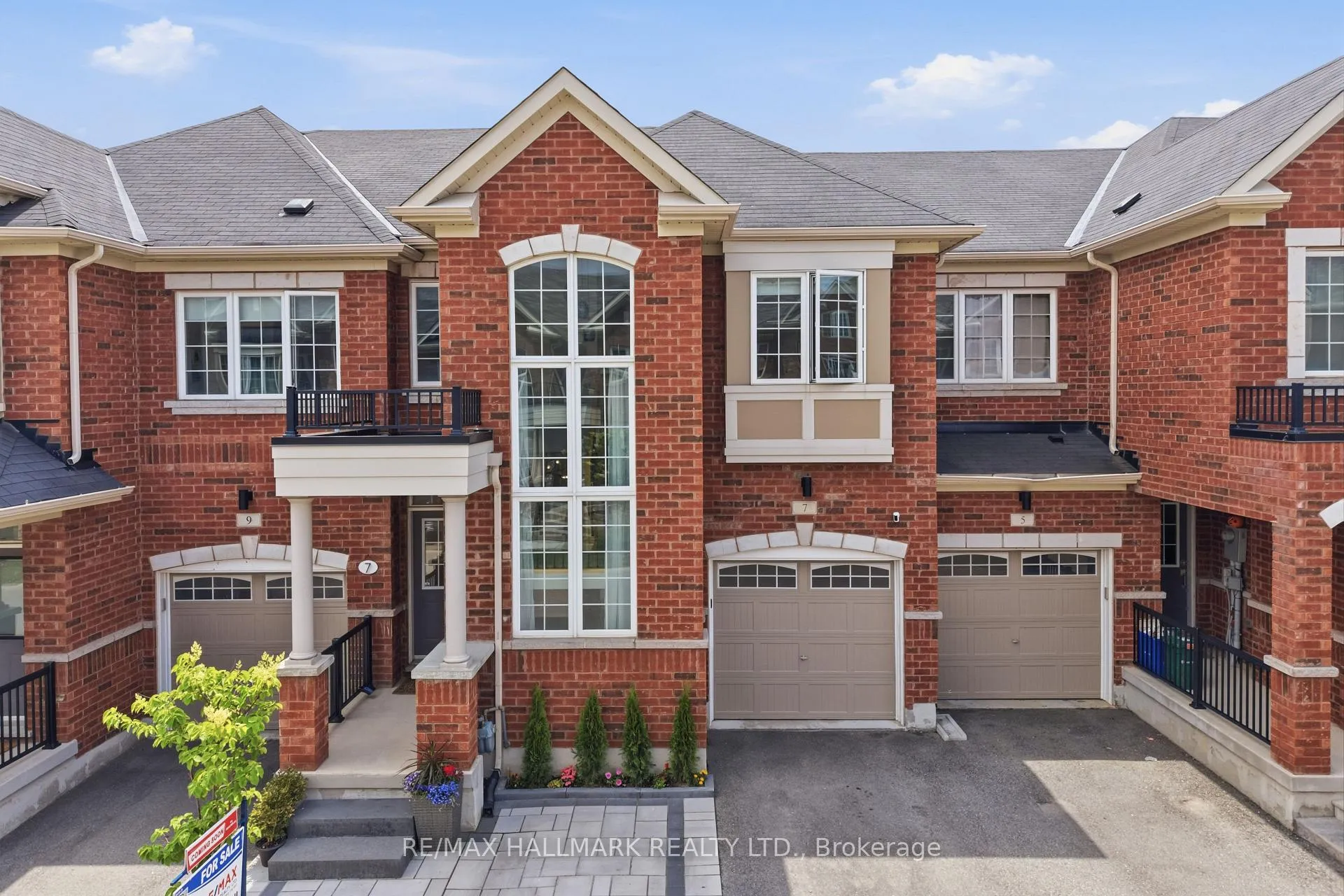 Photo 1 of 7 Harcourt Street, Vaughan, Patterson — HOMEH