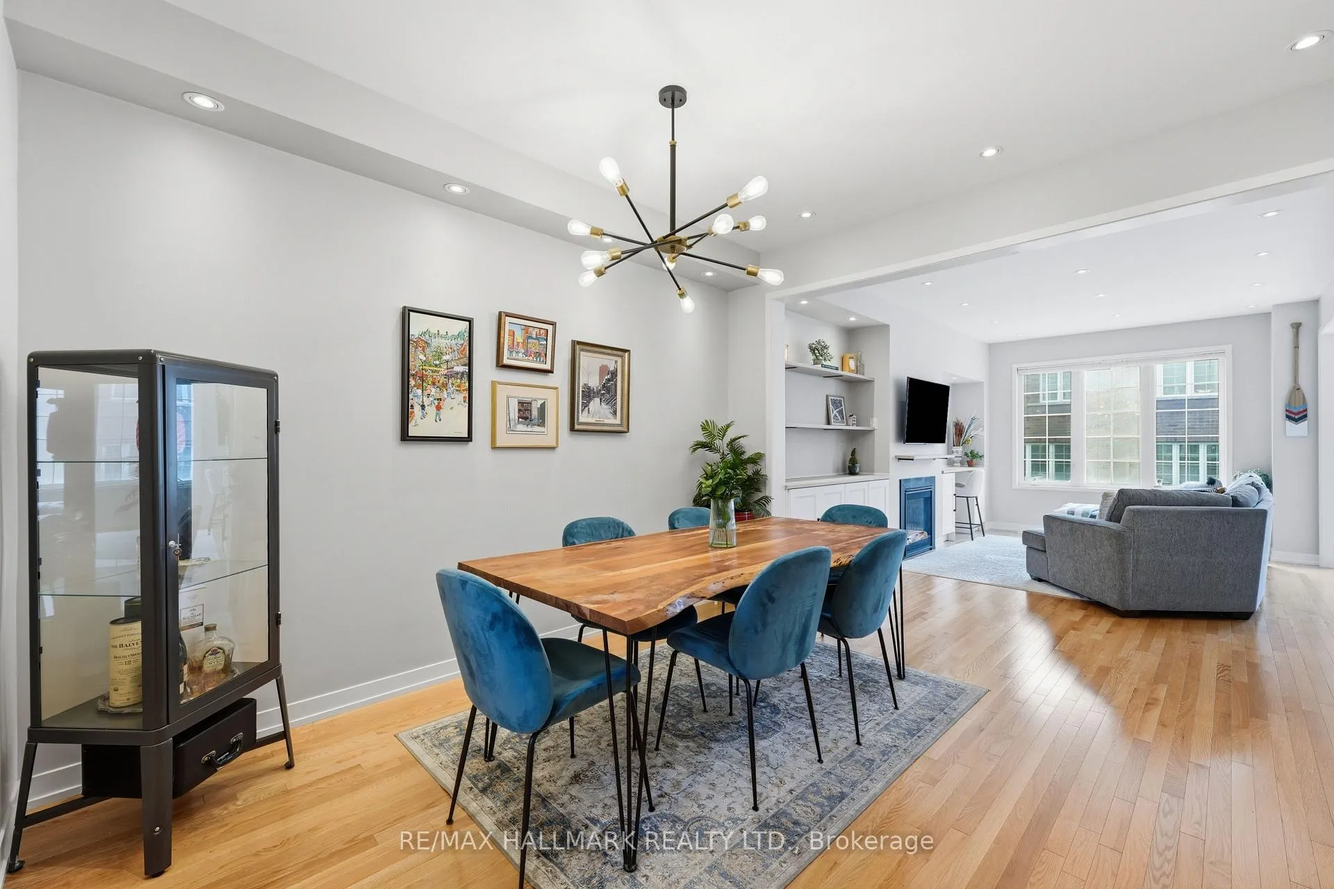 Photo 5 of 7 Harcourt Street, Vaughan, Patterson — HOMEH