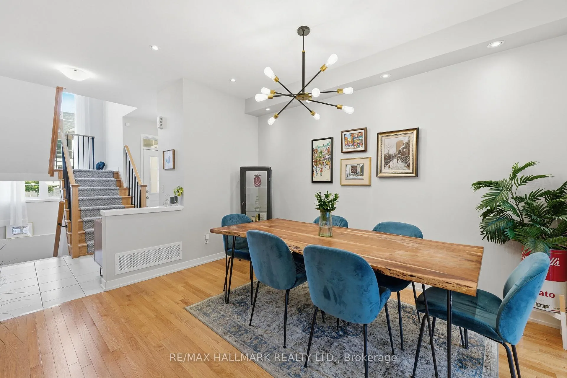 Photo 14 of 7 Harcourt Street, Vaughan, Patterson — HOMEH