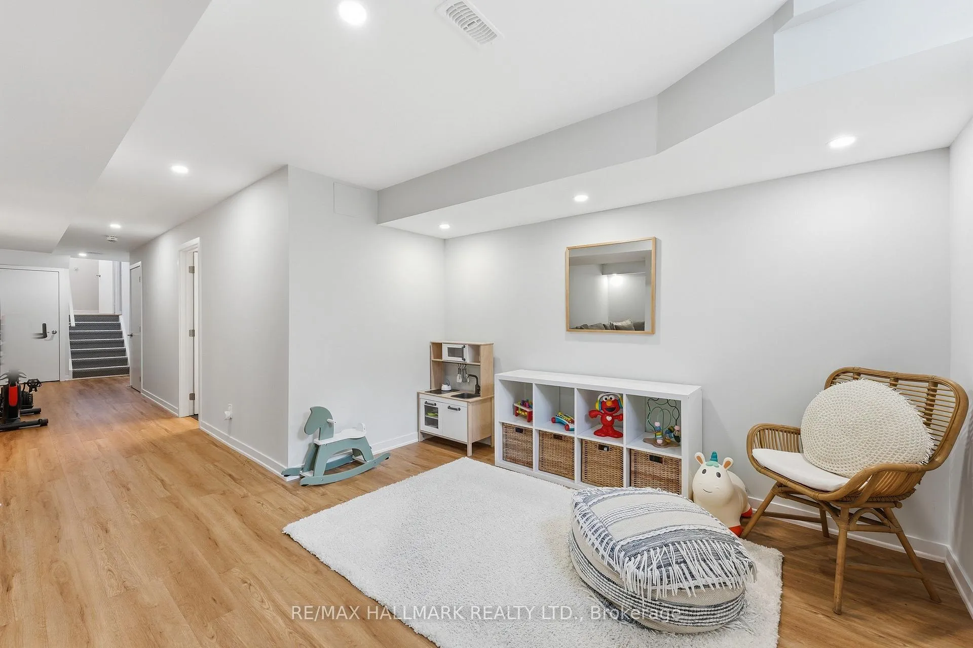 Photo 30 of 7 Harcourt Street, Vaughan, Patterson — HOMEH