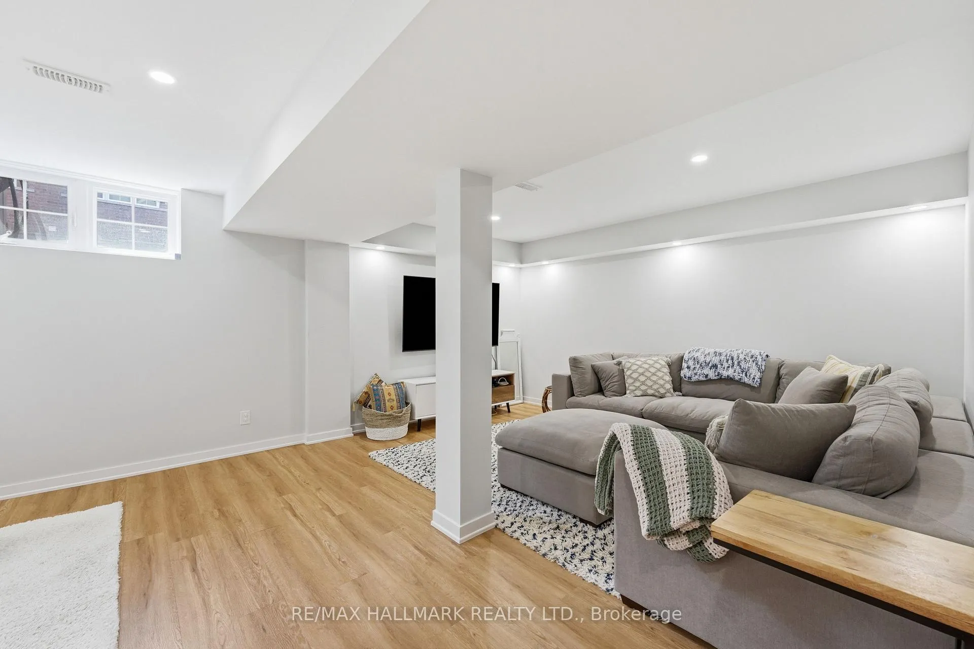 Photo 31 of 7 Harcourt Street, Vaughan, Patterson — HOMEH