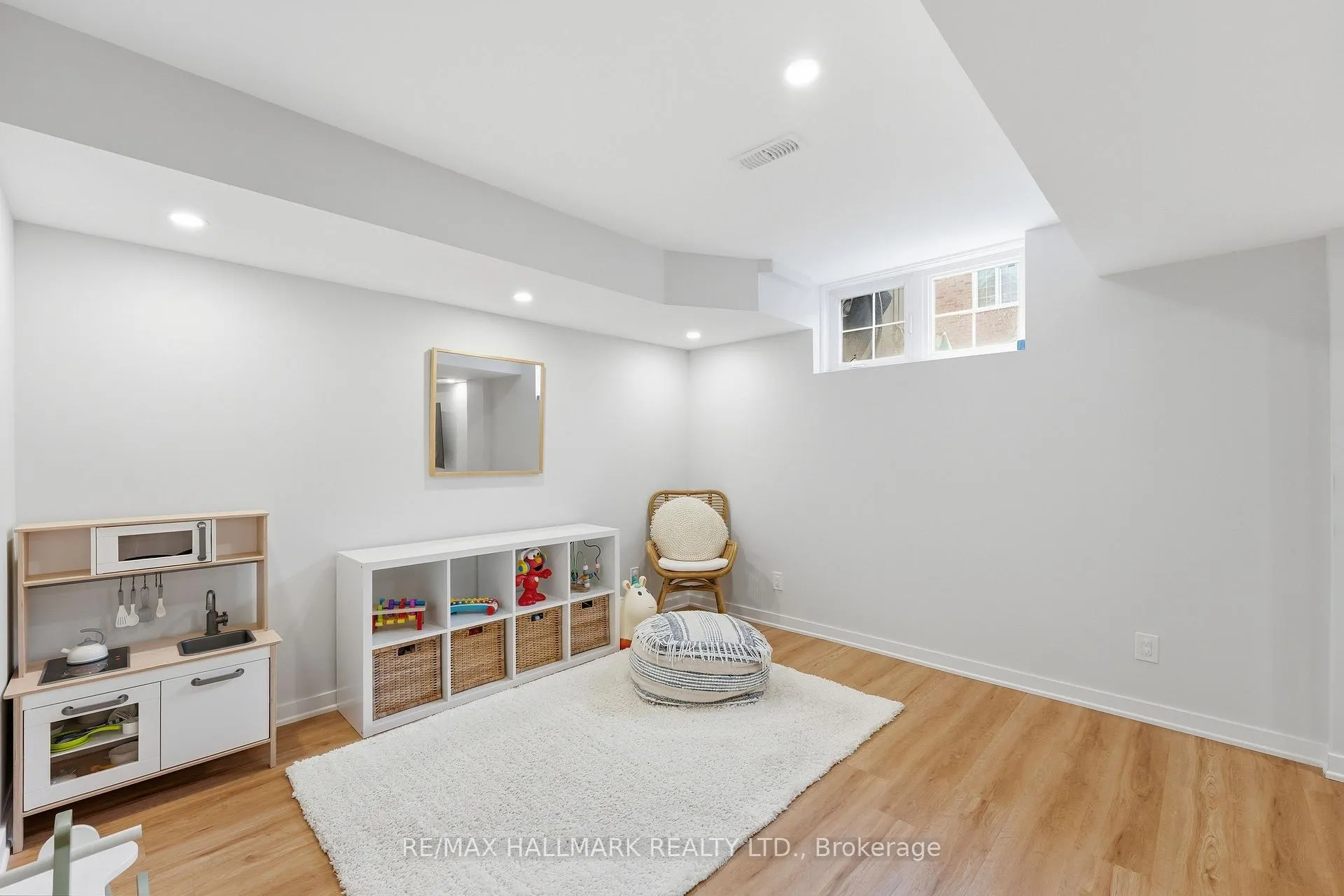 Photo 33 of 7 Harcourt Street, Vaughan, Patterson — HOMEH