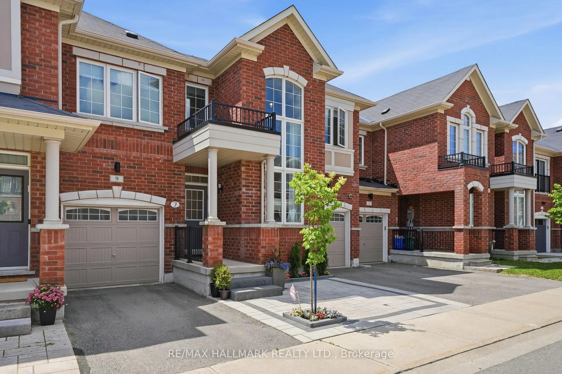 Photo 45 of 7 Harcourt Street, Vaughan, Patterson — HOMEH