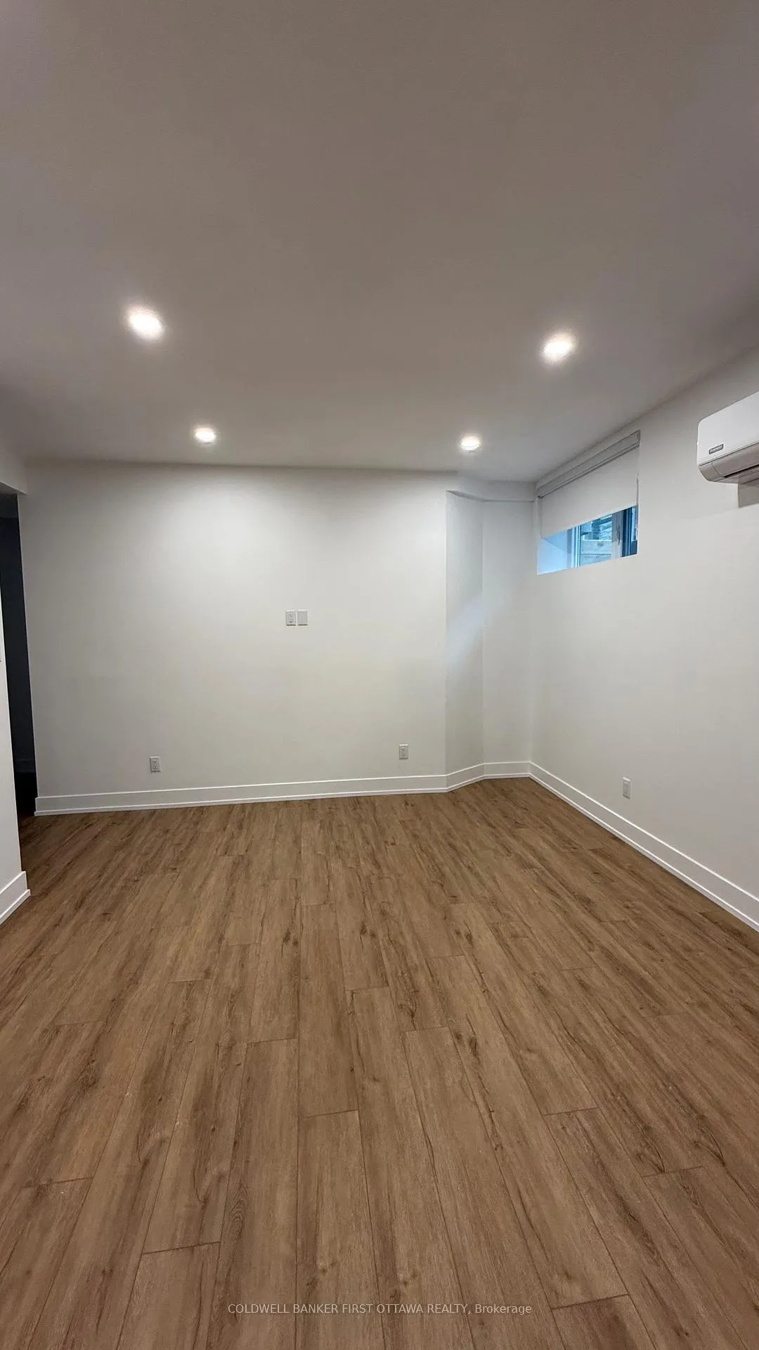 Photo 5 of Unit D, 886 Byron Avenue, Ottawa, McKellar/Highland — HOMEH