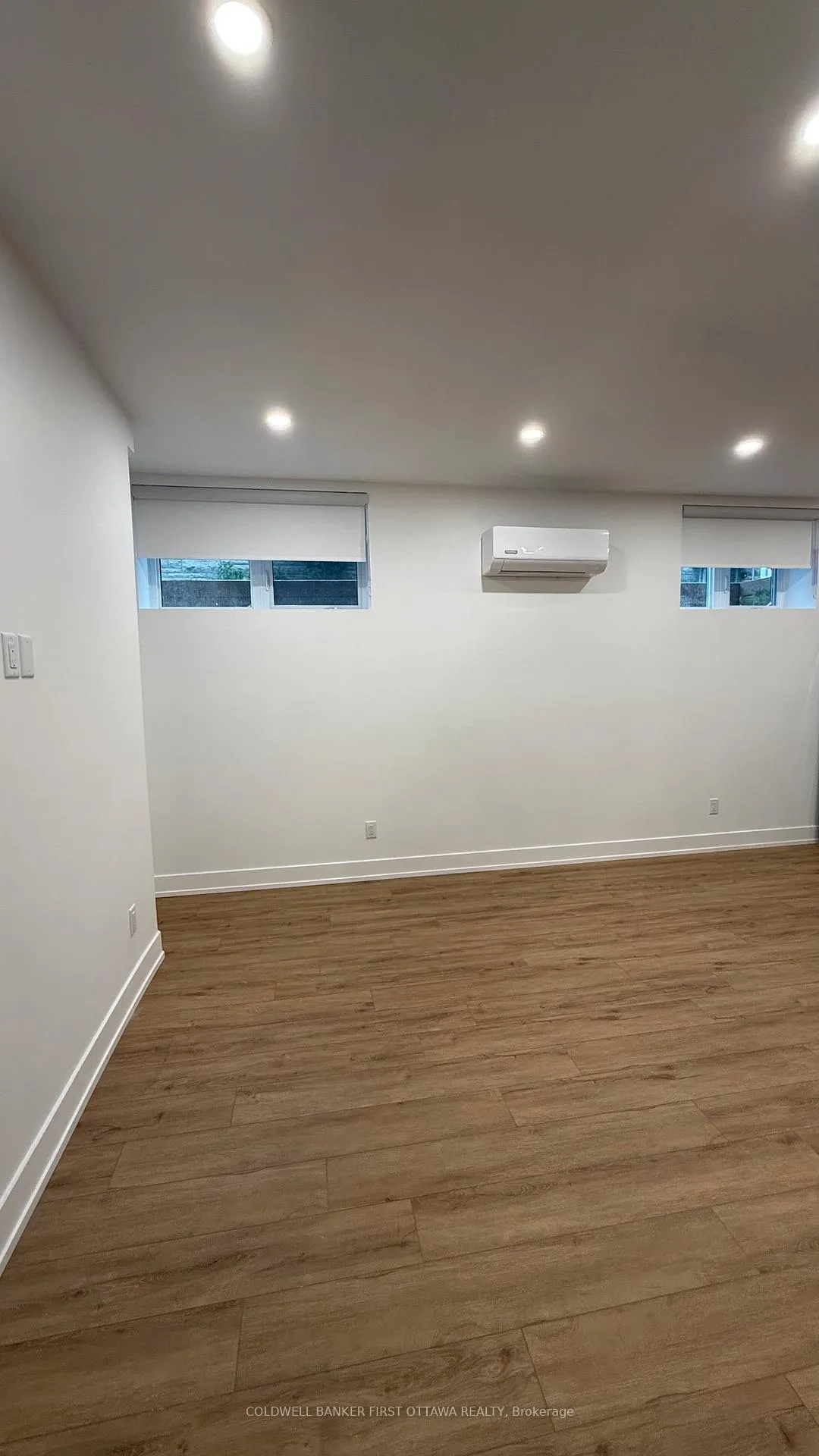 Photo 6 of Unit D, 886 Byron Avenue, Ottawa, McKellar/Highland — HOMEH