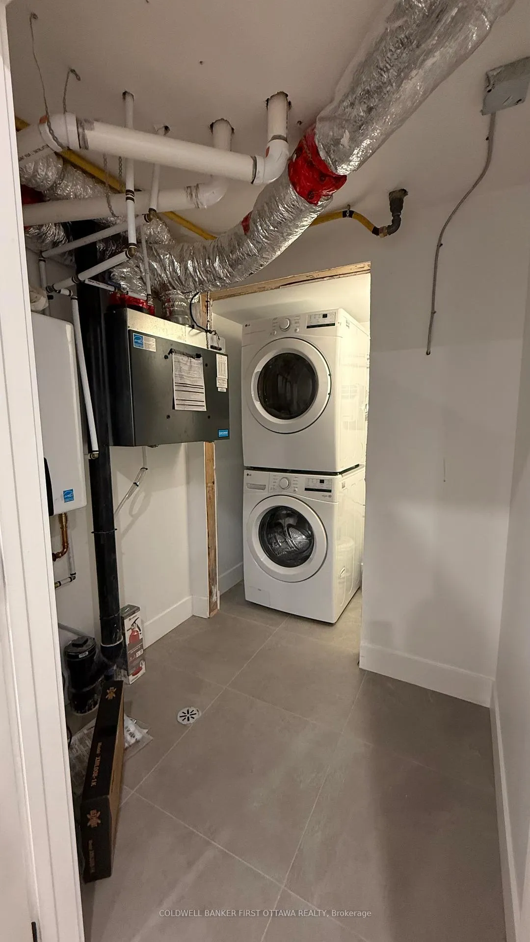 Photo 8 of Unit D, 886 Byron Avenue, Ottawa, McKellar/Highland — HOMEH