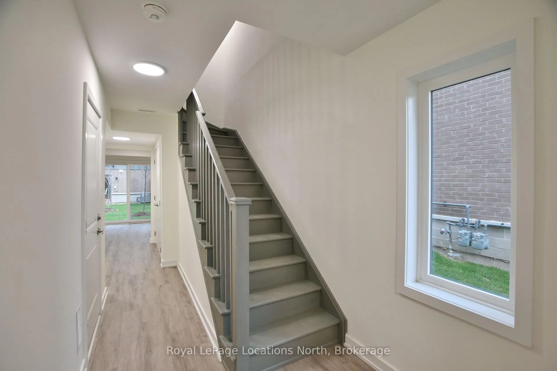 Photo 6 of Unit 5, 35 Dawson Drive, Collingwood — HOMEH