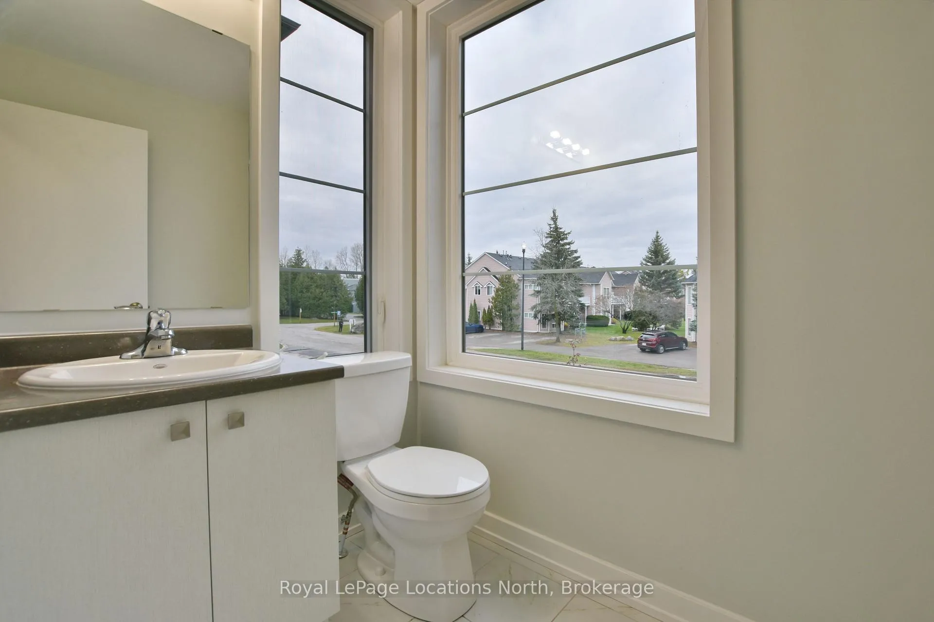 Photo 13 of Unit 5, 35 Dawson Drive, Collingwood — HOMEH
